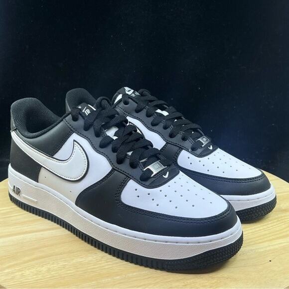 Nike Air Force 1 \'07 Low Panda White Black DV0788-001 sz 11 Men\'s Retro OG main image 5